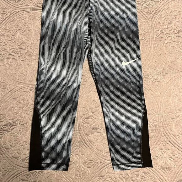 Nike Dri-Fit Yoga Pants / Size M - Picture 2 of 6